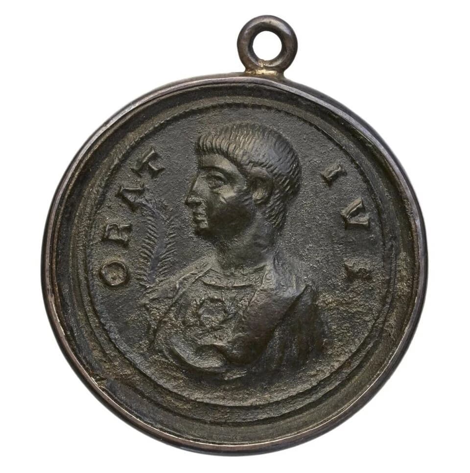 Fourth–fifth-century medallion in BnF; later ancient depiction